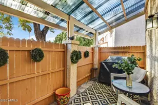 8859 N 12th Pl, Phoenix, AZ 85020 - Photo 8