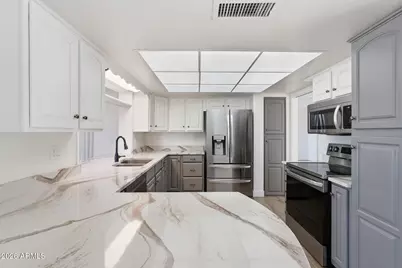 10358 W Cameo Drive, Sun City, AZ 85351 - Photo 16