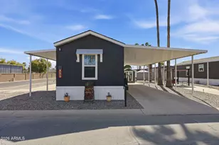 426 W Cottonwood Ln, Casa Grande, AZ 85122 - Photo 2