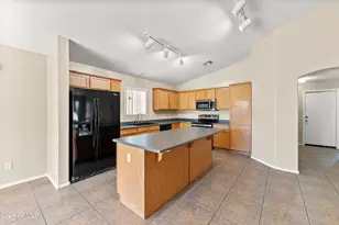 11817 W Mauna Loa Ln, El Mirage, AZ 85335 - Photo 6