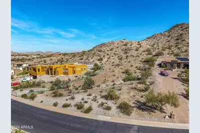 11433 S San Roberto Drive #13, Goodyear, AZ 85338 - Photo 2