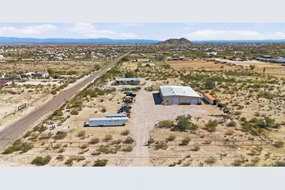 4575 W Allen Road #10, San Tan Valley, AZ 85144 - Photo 2