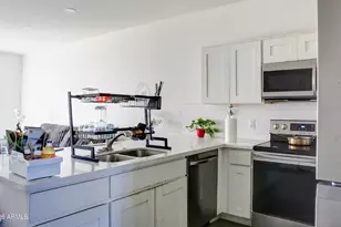 909 S 4th Ave, Phoenix, AZ 85003 - Photo 4