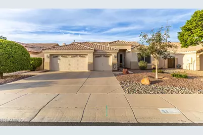 208 W Smoke Tree Road, Gilbert, AZ 85233 - Photo 1