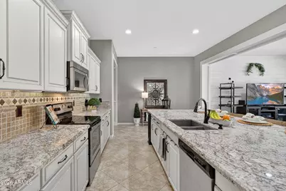 2926 E Wyatt Way, Gilbert, AZ 85297 - Photo 6