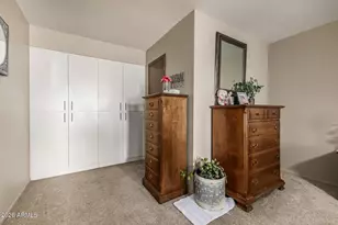 9845 W Royal Ridge Dr, Sun City, AZ 85351 - Photo 20