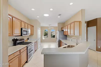 15437 W Moonlight Way, Surprise, AZ 85374 - Photo 8