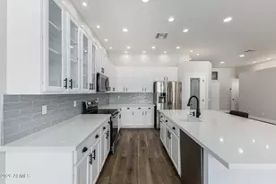 8039 W Clara Ln, Peoria, AZ 85382 - Photo 12