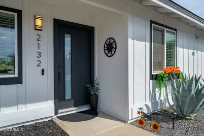 2132 E Monte Cristo Avenue, Phoenix, AZ 85022 - Photo 2