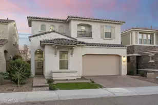 3511 E Crest Ln, Phoenix, AZ 85050 - Photo 2