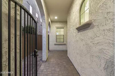 3511 E Crest Lane, Phoenix, AZ 85050 - Photo 4