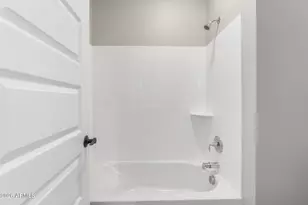 3511 E Crest Ln, Phoenix, AZ 85050 - Photo 36