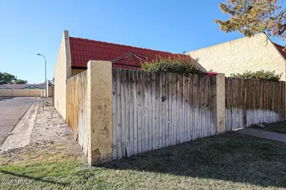 3326 W Tangerine Lane W, Phoenix, AZ 85051 - Photo 14