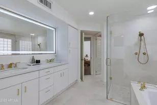 2626 E Arizona Biltmore Cir, Phoenix, AZ 85016 - Photo 12
