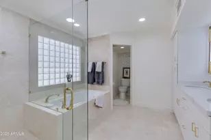 2626 E Arizona Biltmore Cir, Phoenix, AZ 85016 - Photo 10