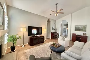 208 E South Fork Dr, Phoenix, AZ 85048 - Photo 12