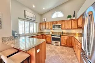 208 E South Fork Dr, Phoenix, AZ 85048 - Photo 6