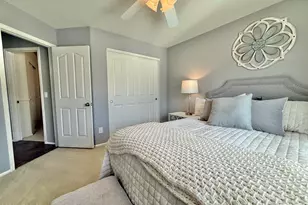 208 E South Fork Dr, Phoenix, AZ 85048 - Photo 26