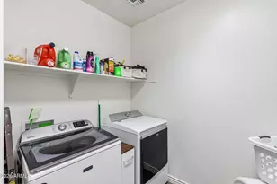 9943 W Andrea Dr, Peoria, AZ 85383 - Photo 36