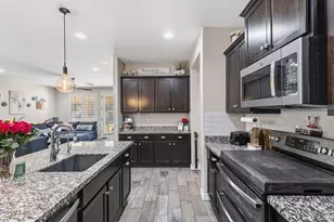 9943 W Andrea Dr, Peoria, AZ 85383 - Photo 10