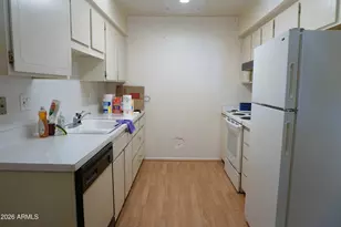 10034 W Hawthorn Dr, Sun City, AZ 85351 - Photo 18