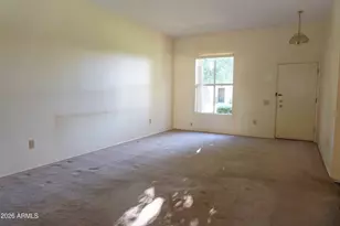 10034 W Hawthorn Dr, Sun City, AZ 85351 - Photo 2