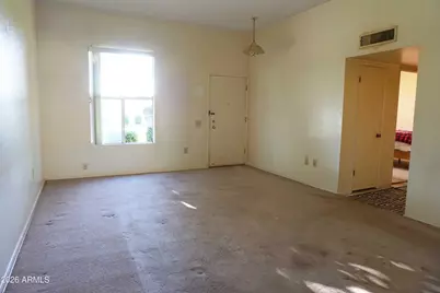 10034 W Hawthorn Drive, Sun City, AZ 85351 - Photo 4