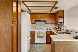 9425 W McRae Way, Peoria, AZ 85382 - Photo 2