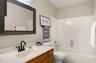 9425 W McRae Way, Peoria, AZ 85382 - Photo 12