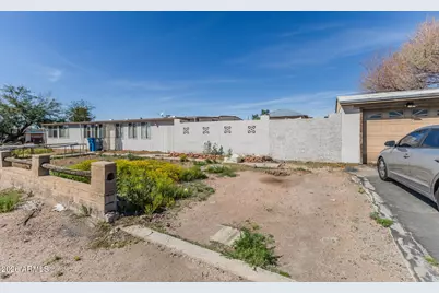 9478 E Escondido Avenue, Mesa, AZ 85208 - Photo 2