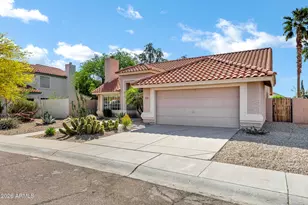 4315 E Rocky Slope Dr, Phoenix, AZ 85044 - Photo 2