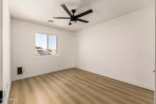 18527 W Caribbean Ln, Surprise, AZ 85388 - Photo 32