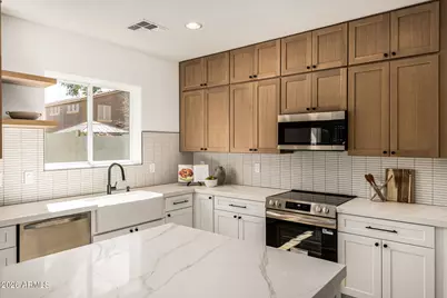 18527 W Caribbean Lane, Surprise, AZ 85388 - Photo 14