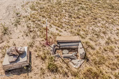 22102 W Quail Run Road, Wittmann, AZ 85361 - Photo 6