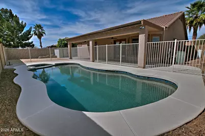 13253 W Paradise Lane, Surprise, AZ 85374 - Photo 6