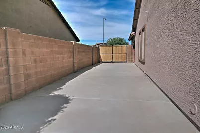 13253 W Paradise Lane, Surprise, AZ 85374 - Photo 8