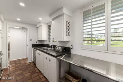 3242 E Camelback Road #102, Phoenix, AZ 85018 - Photo 12