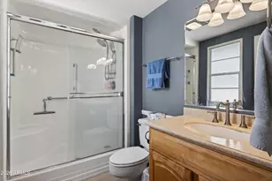 19426 N Lakeforest Dr, Sun City, AZ 85373 - Photo 16