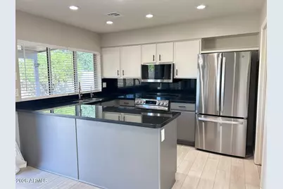 6221 E Gelding Drive, Scottsdale, AZ 85254 - Photo 2