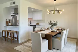 10215 North 8th St, Phoenix, AZ 85020 - Photo 1