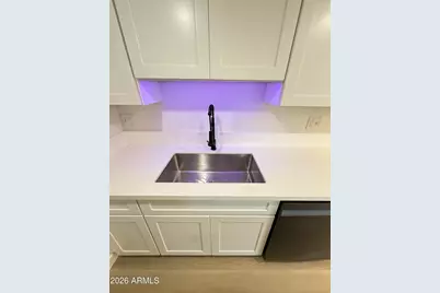 10215 N 8th Street #B, Phoenix, AZ 85020 - Photo 4