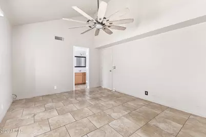 8902 W Vale Drive, Phoenix, AZ 85037 - Photo 12
