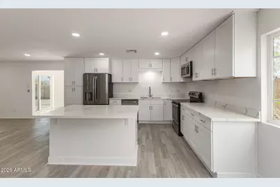 7103 W Vogel Avenue, Peoria, AZ 85345 - Photo 2