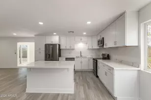 7103 W Vogel Ave, Peoria, AZ 85345 - Photo 2