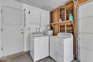 5543 W Golden Ln, Glendale, AZ 85302 - Photo 22