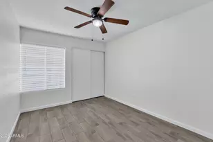 5543 W Golden Ln, Glendale, AZ 85302 - Photo 14