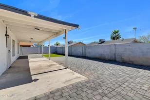 5543 W Golden Ln, Glendale, AZ 85302 - Photo 22
