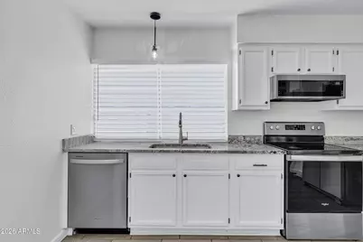 5543 W Golden Lane, Glendale, AZ 85302 - Photo 10