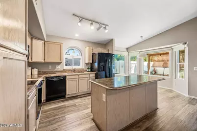 473 W Smoke Tree Road, Gilbert, AZ 85233 - Photo 14