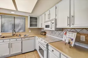 9630 W Tonto Ln, Peoria, AZ 85382 - Photo 8